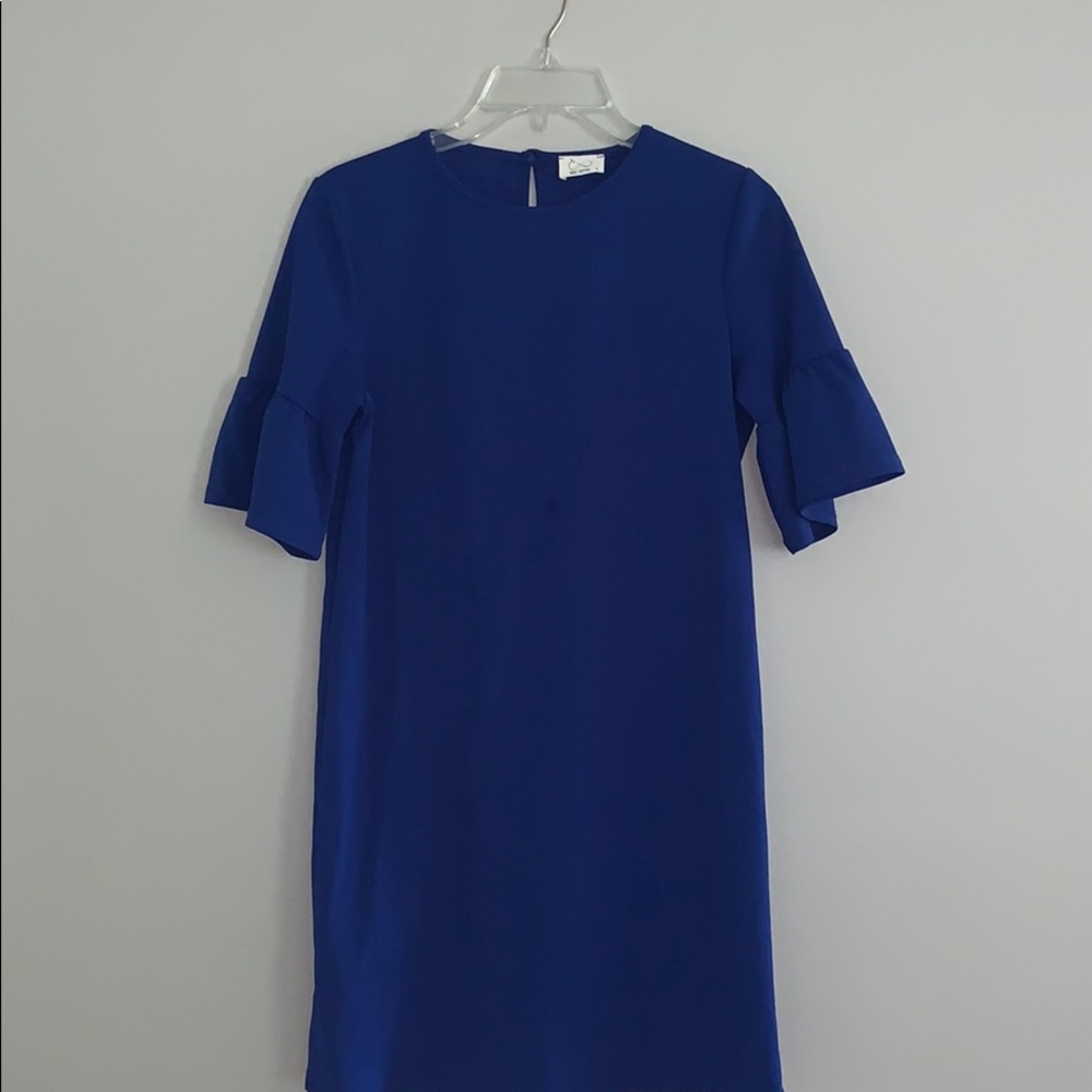 Dress with bell sleeves